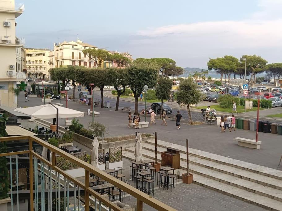 Fountains' Square Formia Exterior foto